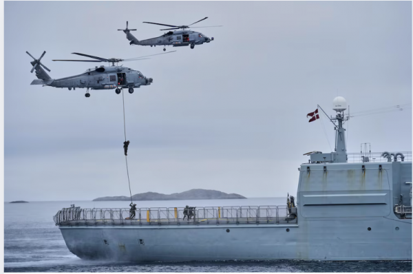Dinamarca desplegó una unidad de élite en Groenlandia y prepara a la población para enfrentar una crisis en la isla